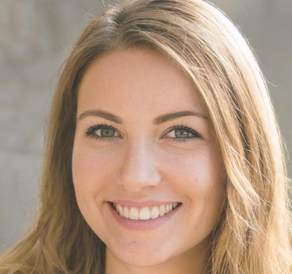 Portrait d'Amélie Rousseau, experte en pilotage financier